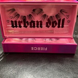 1 pair left!  - Fierce style Limited edition segmented lashes by UrbanDoll
